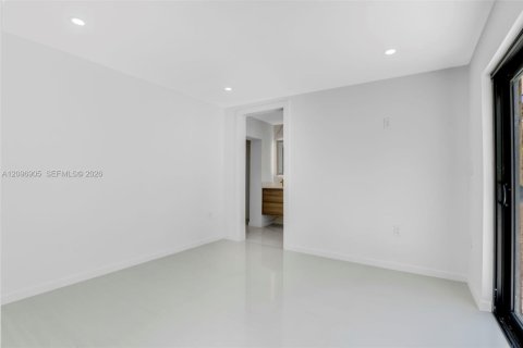Villa ou maison à vendre à Fort Lauderdale, Floride: 3 chambres, 136.01 m2 № 2432871 - photo 30