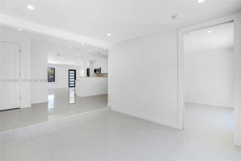 Villa ou maison à vendre à Fort Lauderdale, Floride: 3 chambres, 136.01 m2 № 2432871 - photo 29