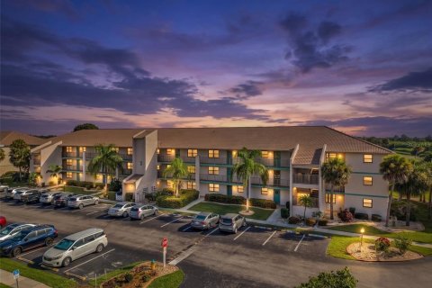 Condo in Punta Gorda, Florida, 2 bedrooms  № 2313335