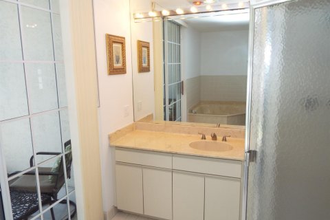 Copropriété à vendre à Pompano Beach, Floride: 2 chambres, 134.24 m2 № 2251403 - photo 12
