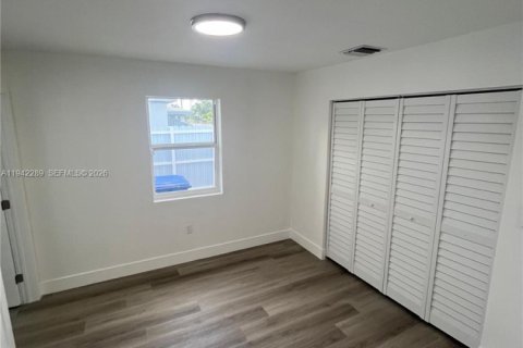 Villa ou maison à vendre à Miami Gardens, Floride: 3 chambres, 69.68 m2 № 1999347 - photo 10