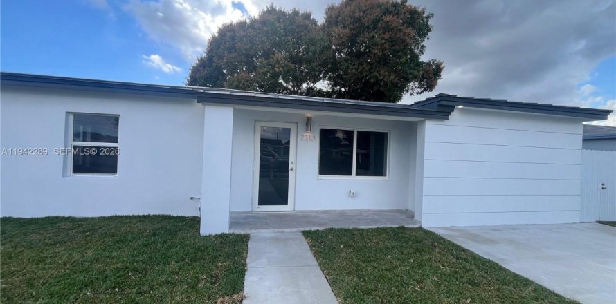 Villa ou maison à Miami Gardens, Floride 3 chambres, 69.68 m2 № 1999347