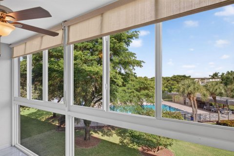Copropriété à vendre à Coconut Creek, Floride: 2 chambres, 118.45 m2 № 2189813 - photo 14