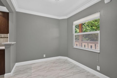 Copropriété à vendre à Coconut Creek, Floride: 2 chambres, 118.45 m2 № 2189813 - photo 2