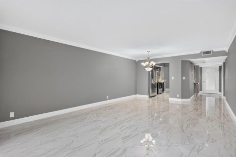 Copropriété à vendre à Coconut Creek, Floride: 2 chambres, 118.45 m2 № 2189813 - photo 11