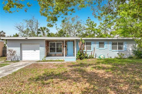 Casa en Orlando, Florida 4 dormitorios, 125.7 m2 № 2140331