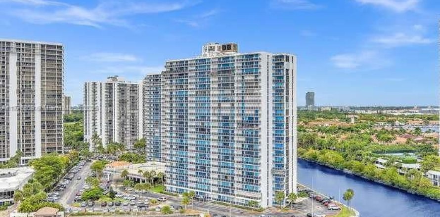 Condominio en Aventura, Florida, 1 dormitorio № 1938536