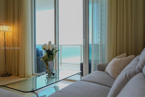 Copropriété à louer à Sunny Isles Beach, Floride: 3 chambres, 183.85 m2 № 2345806 - photo 3