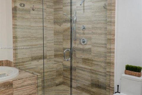 Copropriété à louer à Sunny Isles Beach, Floride: 3 chambres, 183.85 m2 № 2345806 - photo 7