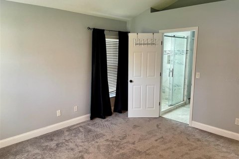 Casa en alquiler en Tampa, Florida, 3 dormitorios, 136.75 m2 № 1915710 - foto 10