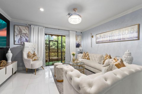 Townhouse in Coral Springs, Florida 3 bedrooms, 120.77 sq.m. № 1823930 - photo 5
