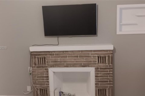 House in Fort Lauderdale, Florida 2 bedrooms, 83.24 sq.m. № 2068222 - photo 5