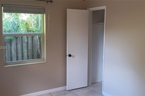 House in Fort Lauderdale, Florida 2 bedrooms, 83.24 sq.m. № 2068222 - photo 13