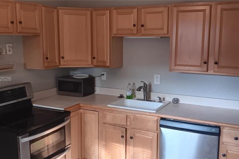 House in Fort Lauderdale, Florida 2 bedrooms, 83.24 sq.m. № 2068222 - photo 6