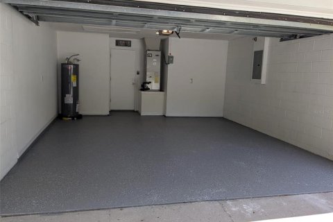 House in Apopka, Florida 3 bedrooms, 129.51 sq.m. № 1795497 - photo 2