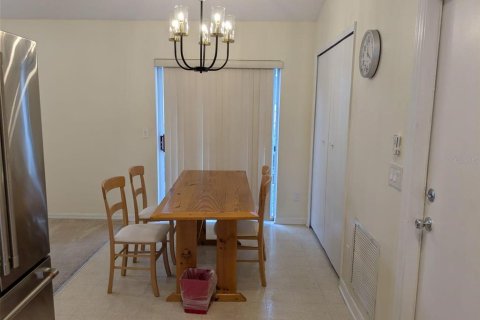 House in Apopka, Florida 3 bedrooms, 129.51 sq.m. № 1795497 - photo 10