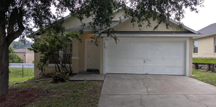 House in Apopka, Florida 3 bedrooms, 129.51 sq.m. № 1795497