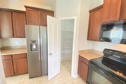 House in Orlando, Florida 3 bedrooms, 157.84 sq.m. № 1905961 - photo 7