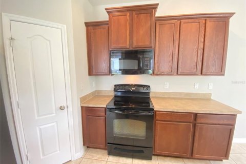House in Orlando, Florida 3 bedrooms, 157.84 sq.m. № 1905961 - photo 8