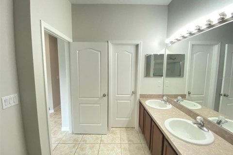 Casa en alquiler en Orlando, Florida, 3 dormitorios, 157.84 m2 № 1905961 - foto 16