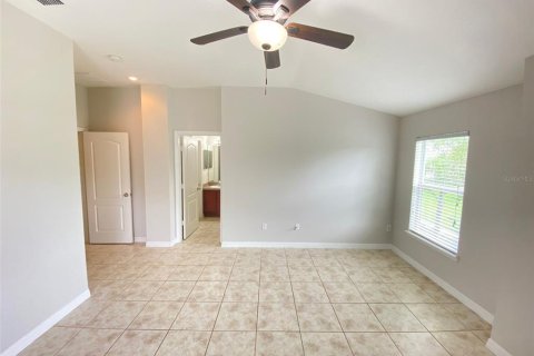 House in Orlando, Florida 3 bedrooms, 157.84 sq.m. № 1905961 - photo 17