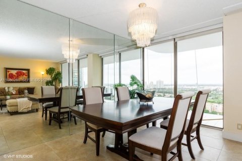 Condominio en venta en Aventura, Florida, 1 dormitorio, 100.06 m2 № 2046484 - foto 6