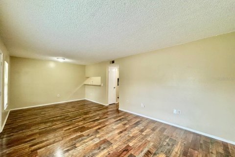 Condominio en alquiler en Tampa, Florida, 2 dormitorios, 84.73 m2 № 1915136 - foto 5