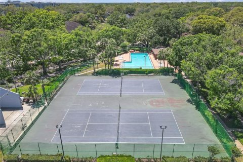 Condo in Tampa, Florida, 2 bedrooms  № 1915136 - photo 22