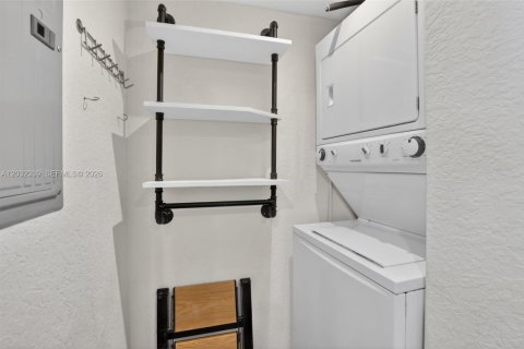 Купить кондоминиум в Форт-Лодердейл, Флорида 2 спальни, 118.91м2, № 2082951 - фото 16