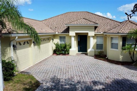 Villa ou maison à louer à Kissimmee, Floride: 4 chambres, 253.07 m2 № 2434475 - photo 4