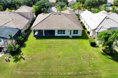 Villa ou maison à louer à Kissimmee, Floride: 4 chambres, 253.07 m2 № 2434475 - photo 6