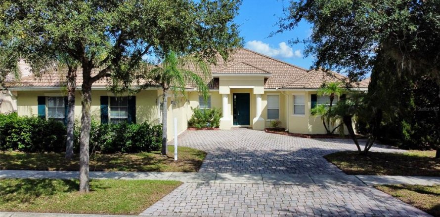 Villa ou maison à Kissimmee, Floride 4 chambres, 253.07 m2 № 2434475