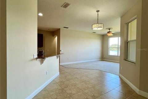 Villa ou maison à louer à Kissimmee, Floride: 4 chambres, 253.07 m2 № 2434475 - photo 24