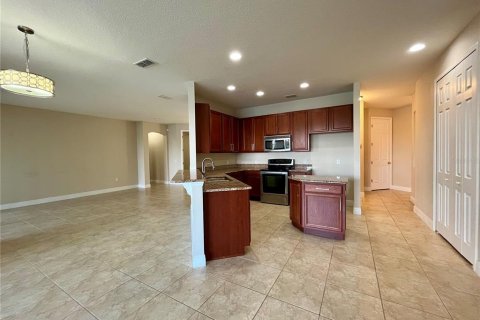 Villa ou maison à louer à Kissimmee, Floride: 4 chambres, 253.07 m2 № 2434475 - photo 14