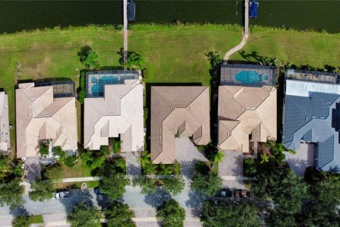 Villa ou maison à louer à Kissimmee, Floride: 4 chambres, 253.07 m2 № 2434475 - photo 11