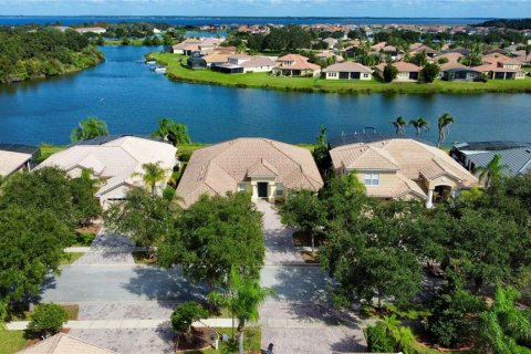 Villa ou maison à louer à Kissimmee, Floride: 4 chambres, 253.07 m2 № 2434475 - photo 9