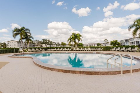 Condo in Boca Raton, Florida, 1 bedroom № 2188354 - photo 13