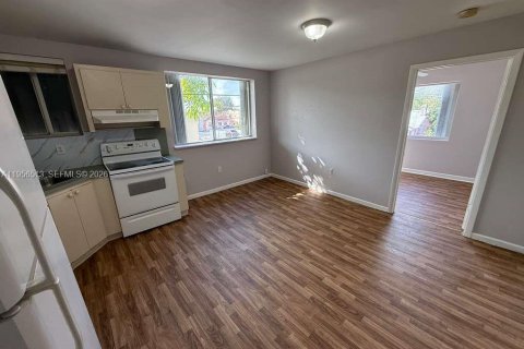 Condominio en alquiler en Miami, Florida, 2 dormitorios, 66.61 m2 № 2010410 - foto 9