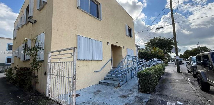 Condominio en Miami, Florida, 2 dormitorios  № 2010410