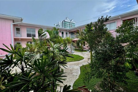 Снять в аренду кондоминиум в Норт-Бей-Виллидж, Флорида 1 спальня, 68.84м2, № 1936631 - фото 25