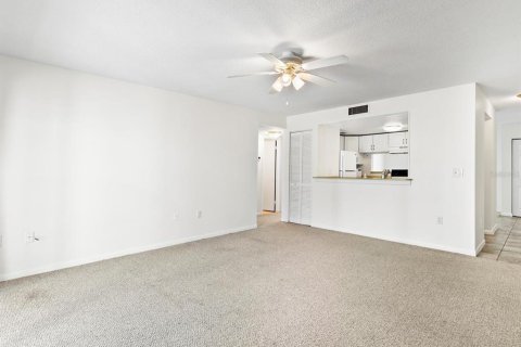 Condominio en venta en Saint Petersburg, Florida, 2 dormitorios, 101.26 m2 № 1167496 - foto 11