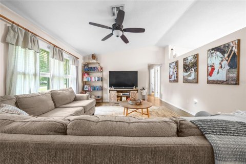 House in Summerfield, Florida 3 bedrooms, 107.58 sq.m. № 1858303 - photo 6