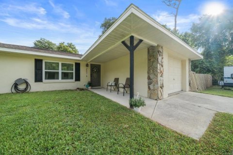 House in Summerfield, Florida 3 bedrooms, 107.58 sq.m. № 1858303 - photo 2