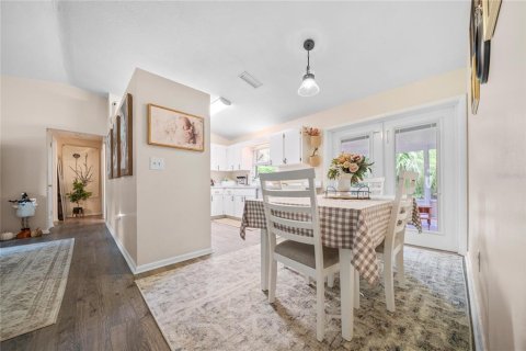 House in Summerfield, Florida 3 bedrooms, 107.58 sq.m. № 1858303 - photo 9