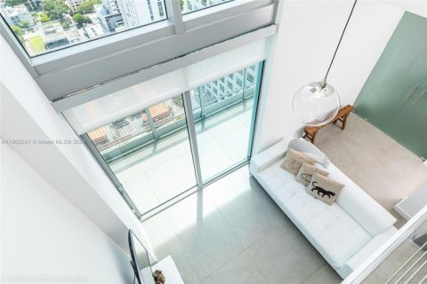 Copropriété à louer à Miami, Floride: 3 chambres, 116.59 m2 № 1957012 - photo 1