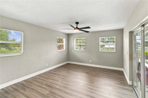 Casa en venta en Seffner, Florida, 3 dormitorios, 183.95 m2 № 2386072 - foto 7
