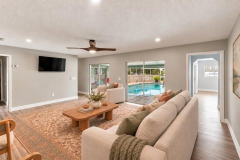 Casa en venta en Seffner, Florida, 3 dormitorios, 183.95 m2 № 2386072 - foto 4
