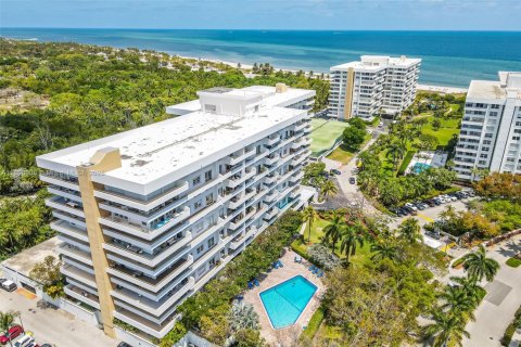 Condo in Key Biscayne, Florida, 1 bedroom  № 2059729