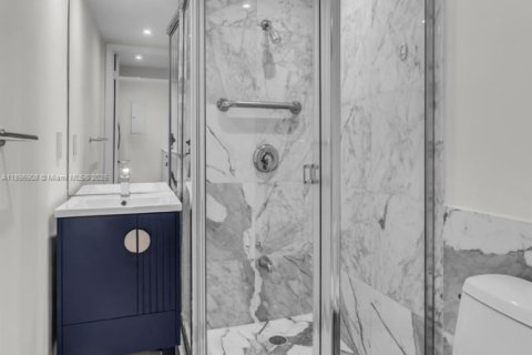 Condo in Key Biscayne, Florida, 1 bedroom  № 2059729 - photo 10