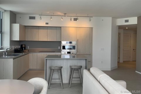 Copropriété à vendre à Hollywood, Floride: 2 chambres, 99.87 m2 № 2169562 - photo 8